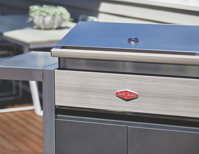 Plinski roštilj  BeefEater 1500 Series 5 gorionika Grill Centr