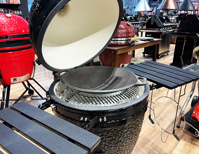 Keramički roštilj Su Chef Classique Black na kolicima Grill Centr