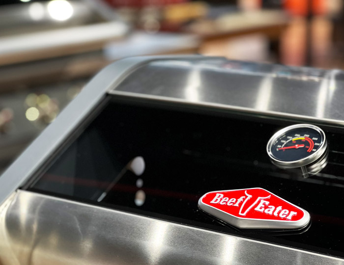 BeefEater plinski roštilj 1600 Dark Grey 4 gorionika Grill Centr Beograd