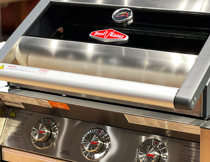 BeefEater plinski roštilj 1600 Stainless Steel 4 gorionika Grill Centr