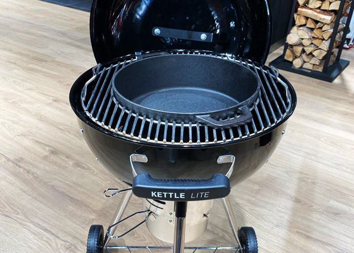 Briqman roštilj na ugalj Kettle Lite 47 Crna