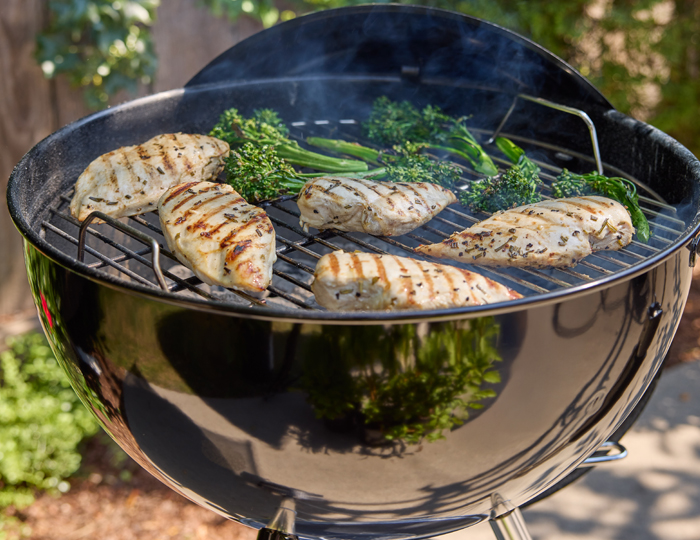 Weber roštilj na ugalj Original Kettle 47  Grill Centr