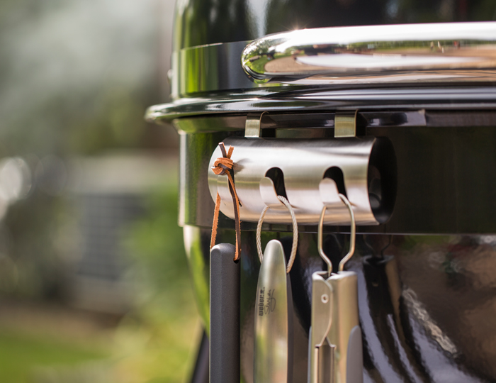 Weber roštilj na ugalj Summit Kamado E6 Grill Centr
