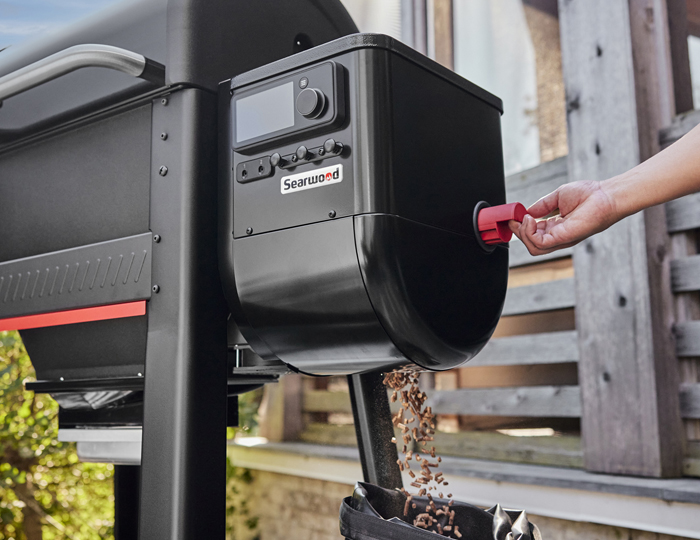 Weber peletni roštilji SEARWOOD 600 Grill Centr