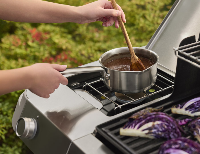 Weber plinski roštilj Genesis E-335W, black Grill Centr