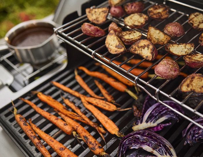 Weber plinski roštilj Genesis E-335W, black Grill Centr